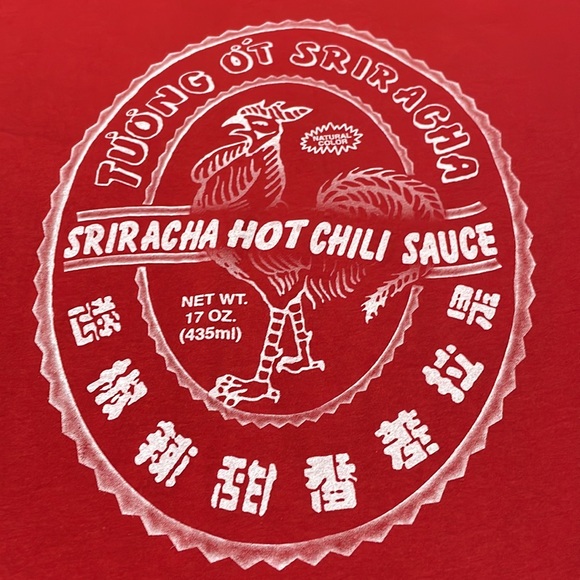 SRIRACHA HOT 🌶 CHILI SAUCE 🔥 Tee - Picture 6 of 7